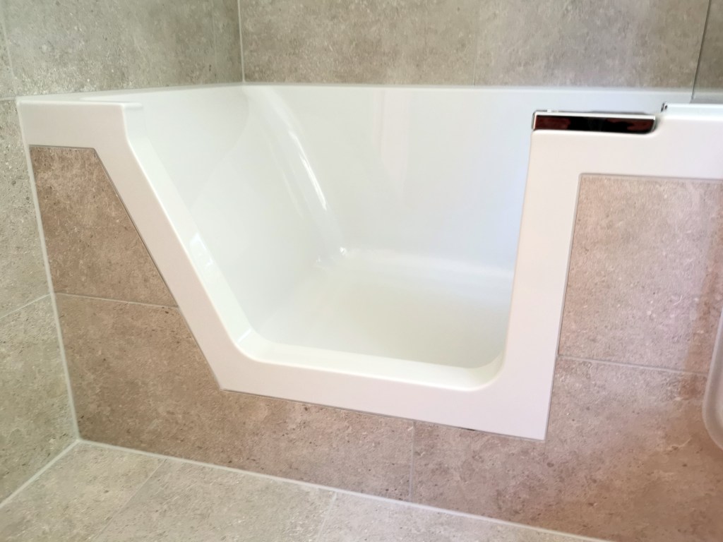 Spezialausführung Badezimmer, Eigentumswohnung / Special design bathroom,&nbsp;condo